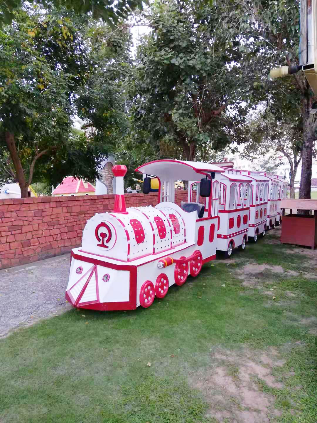 Pink donut train