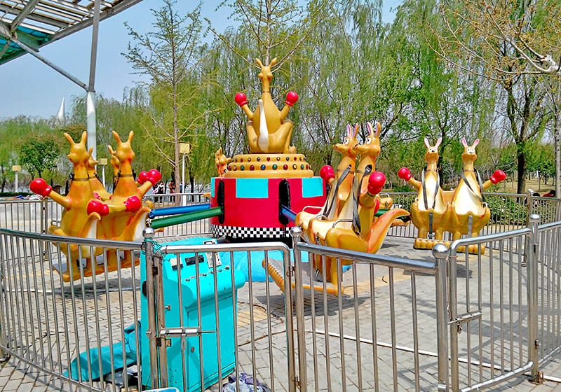 Fun Clown - Clown themed spinning ride for family entertainment