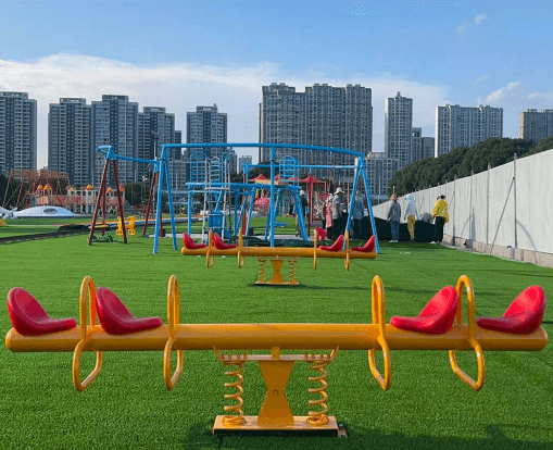 Four-person Seesaw - A seesaw designed for up to four children